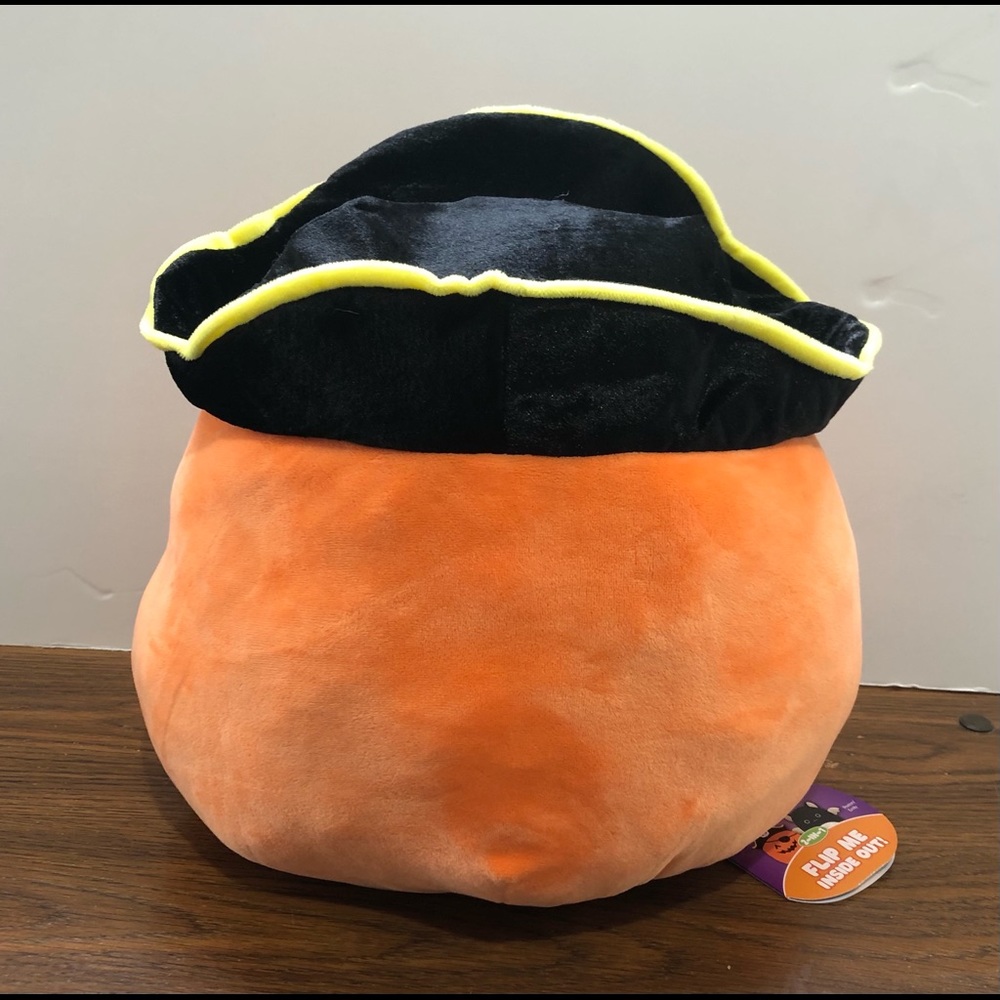 Squishmallow Flipamallow Paxton the Pirate & Emily the Bat - Picture 2 of 6